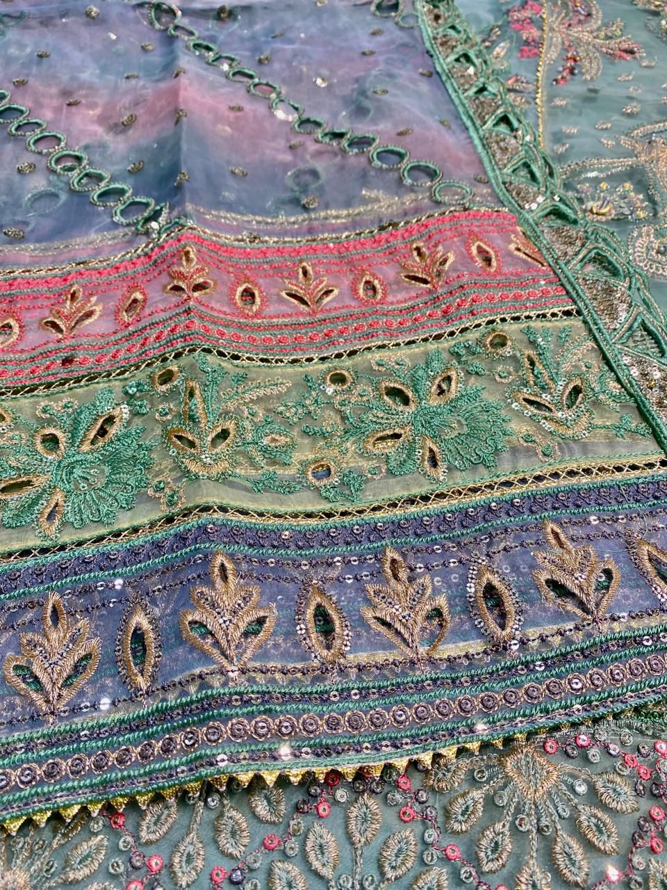 Tawakal Organza 3PC Suit – Hand Embroidered Organza with Printed Dupatta | Collection 2026
